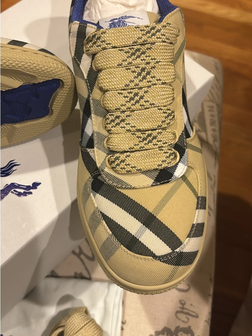 Burberry Beige & Navy Check Low-Top Sneakers - Picture 2 of 2